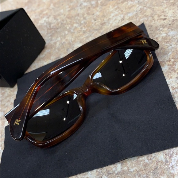 The Row x Linda Farrow Sunglasses - Picture 6 of 8